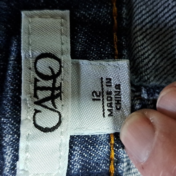 Cato Distressed - Picture 8 of 9